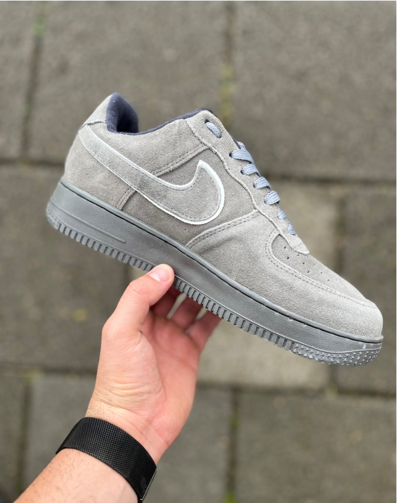 '- Air Force 1 Camurça - DRIP DOS ARTISTAS 